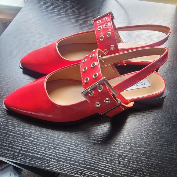 Steve Madden Shiny Red Flats with Silver Grommets Size 8 New - Picture 6 of 8